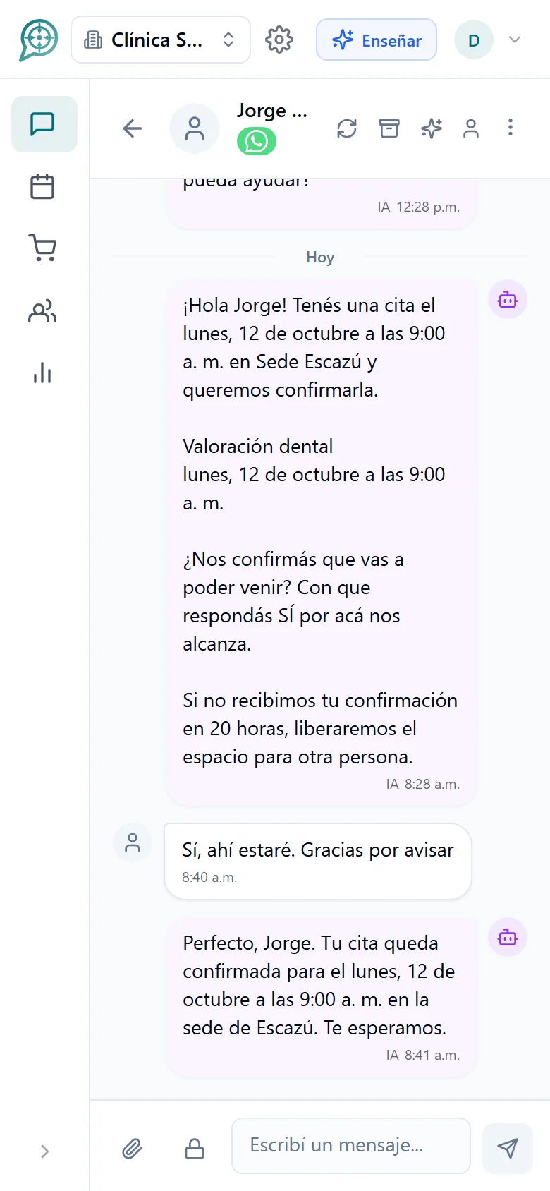 Página de reserva con pago y conversación de WhatsApp donde el cliente confirma su cita (móvil)